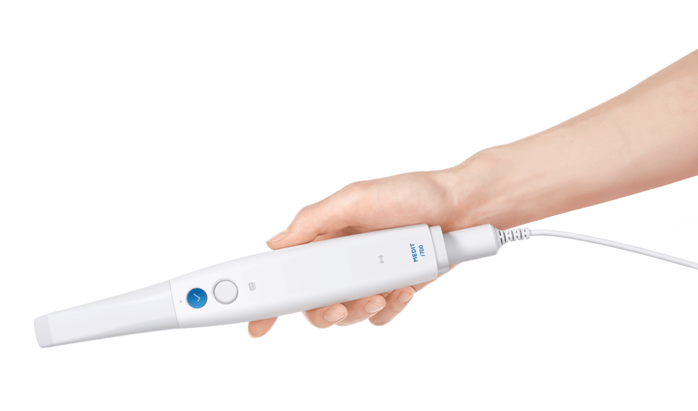 i700-wireless-top-hand-with-wired-battery-1201x708-257df07